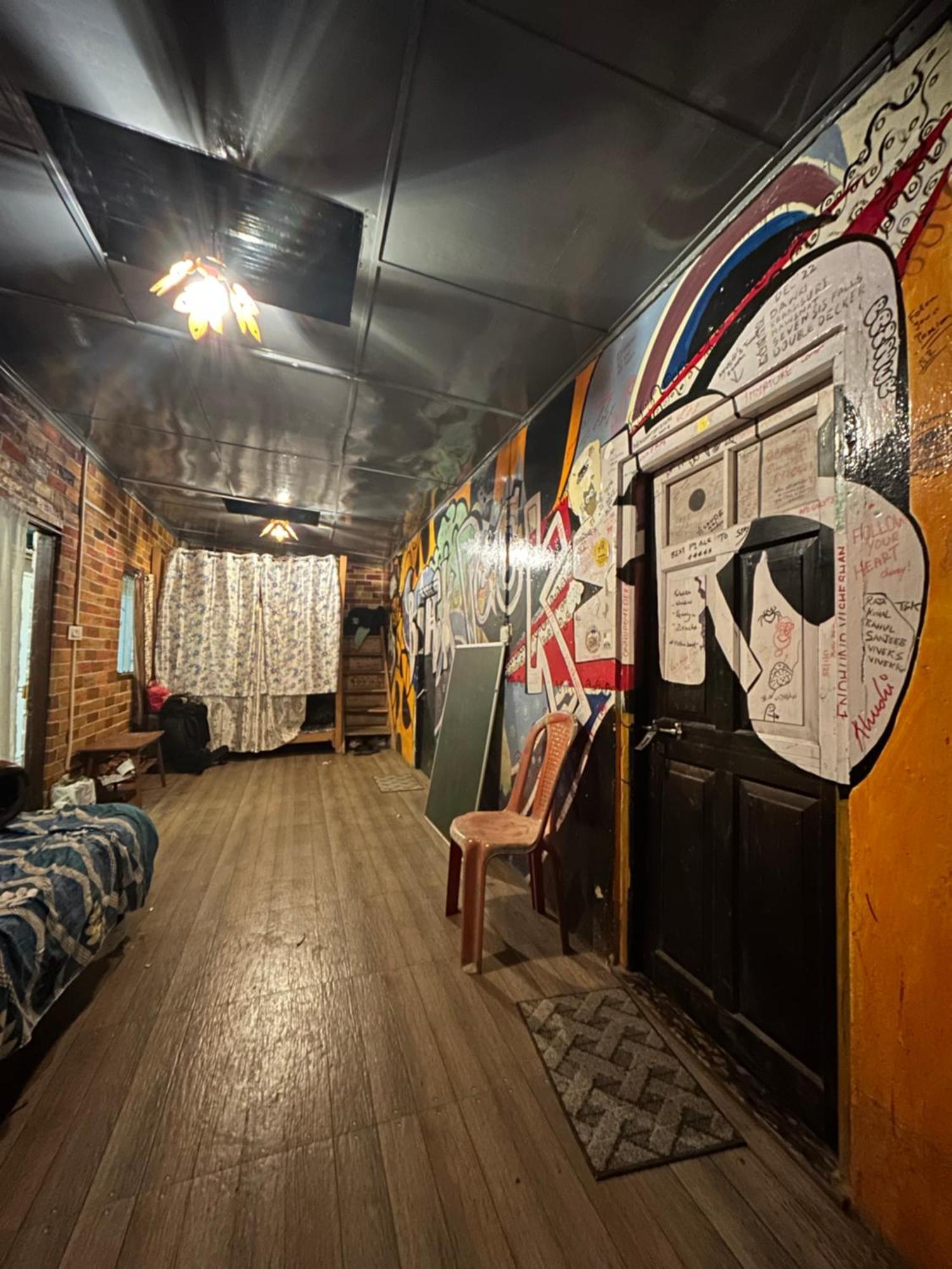 Isabella Hostel Shillong Exteriör bild