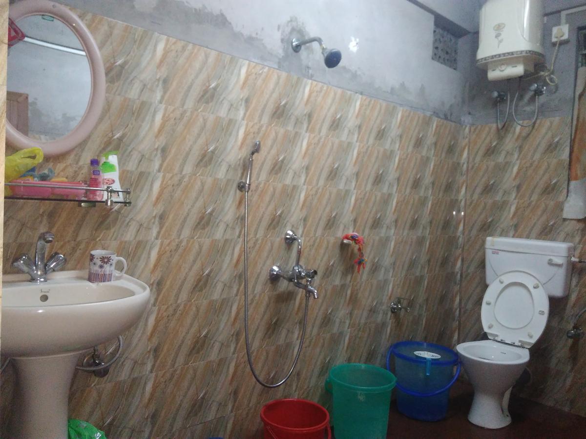 Isabella Hostel Shillong Exteriör bild