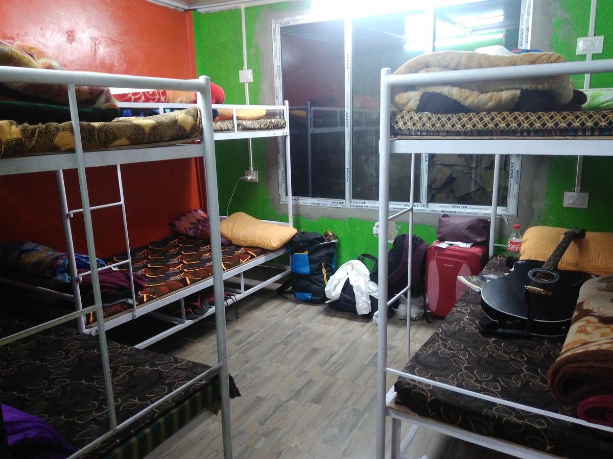 Isabella Hostel Shillong Exteriör bild